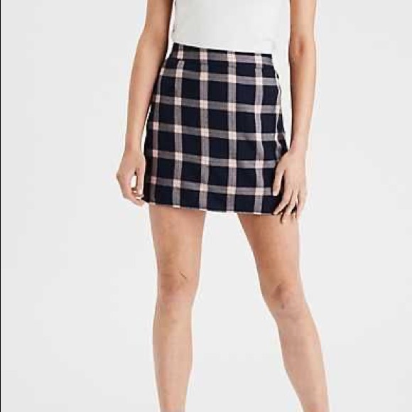 American Eagle Outfitters Dresses & Skirts - NWOT American Eagle navy blue plaid skirt